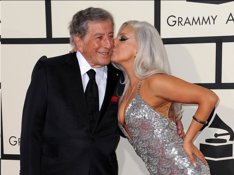 13gaga_glamourosa_grammys_2015.jpg (800×599)