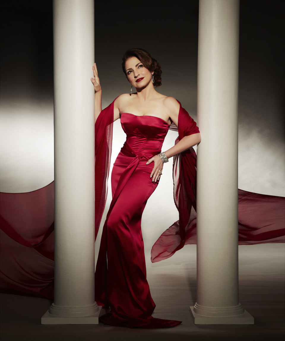 20121213_gloria_estefan_408_credit-jesus-cordero-960x1148.jpg (960×1148)