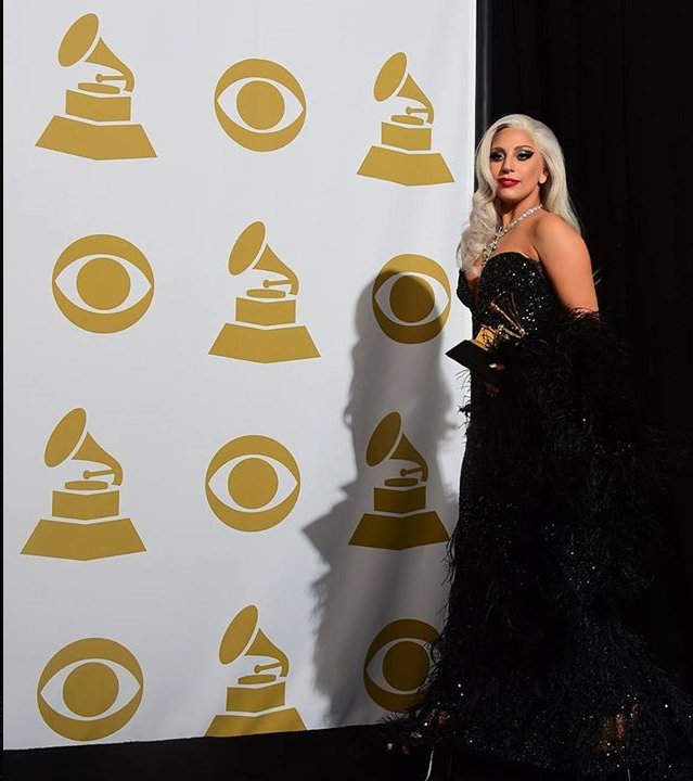 29gaga_glamourosa_grammys_2015.jpg (639×720)