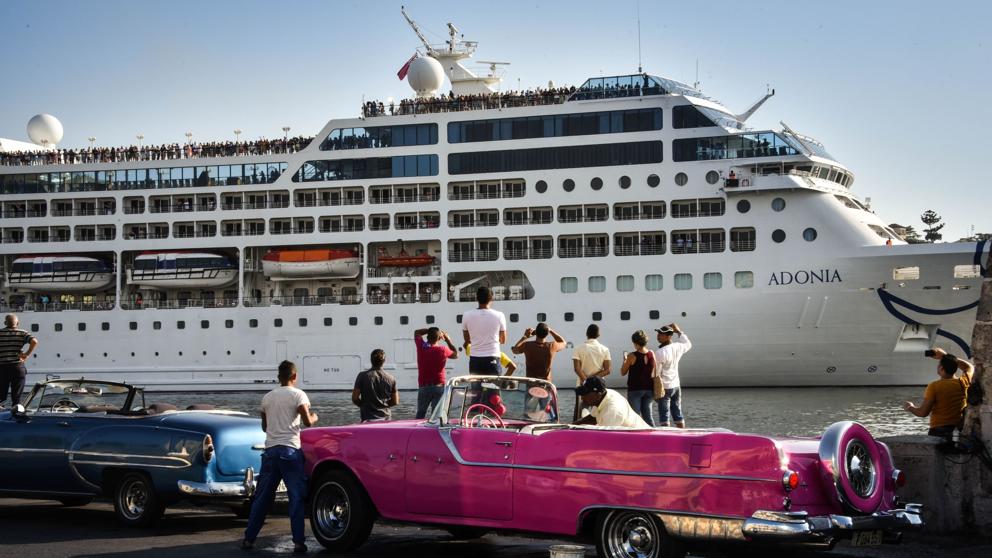 cruise_ship_docks_in_havana3.jpg (987×640)