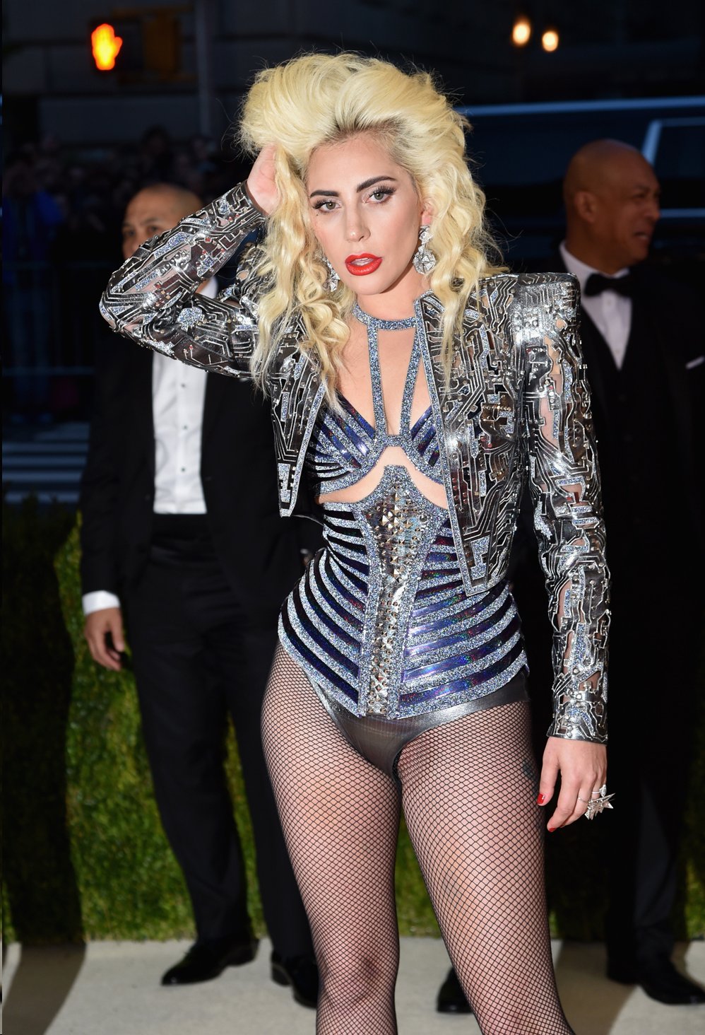 gaga_2_de_mayo_2016.jpg (998×1464)