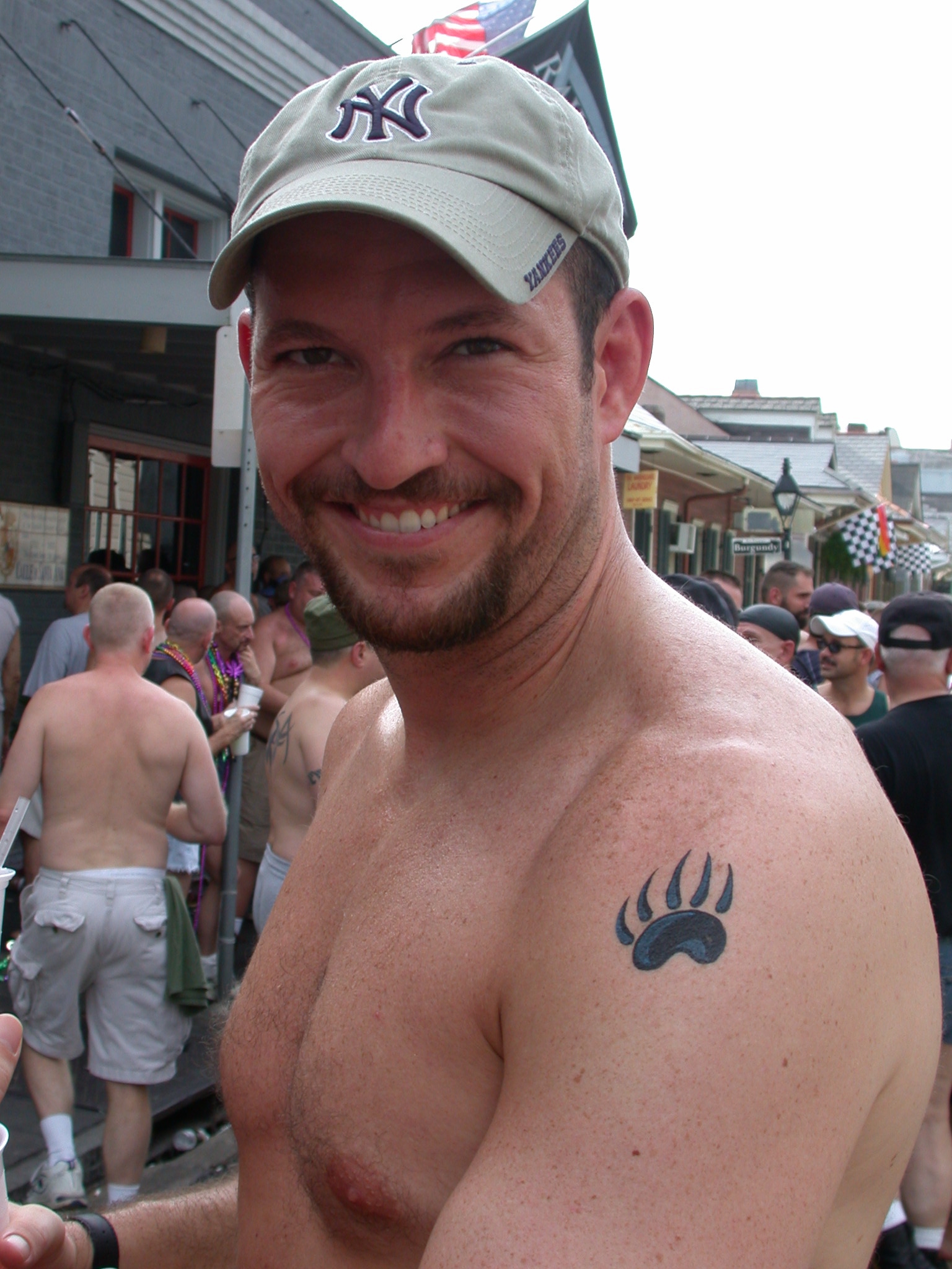 mark_bingham,_heroe_gay__2001.jpg (1536×2048)